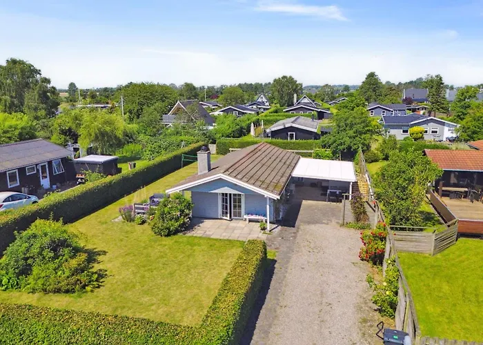 Thomas - 120m From The Sea By Interhome